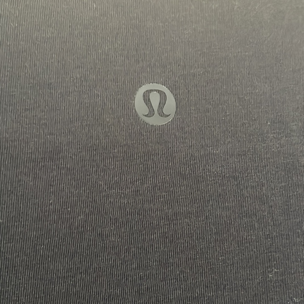 Lululemon Knot a Problem V-Neck Tee in Black size 4 - Picture 8 of 10